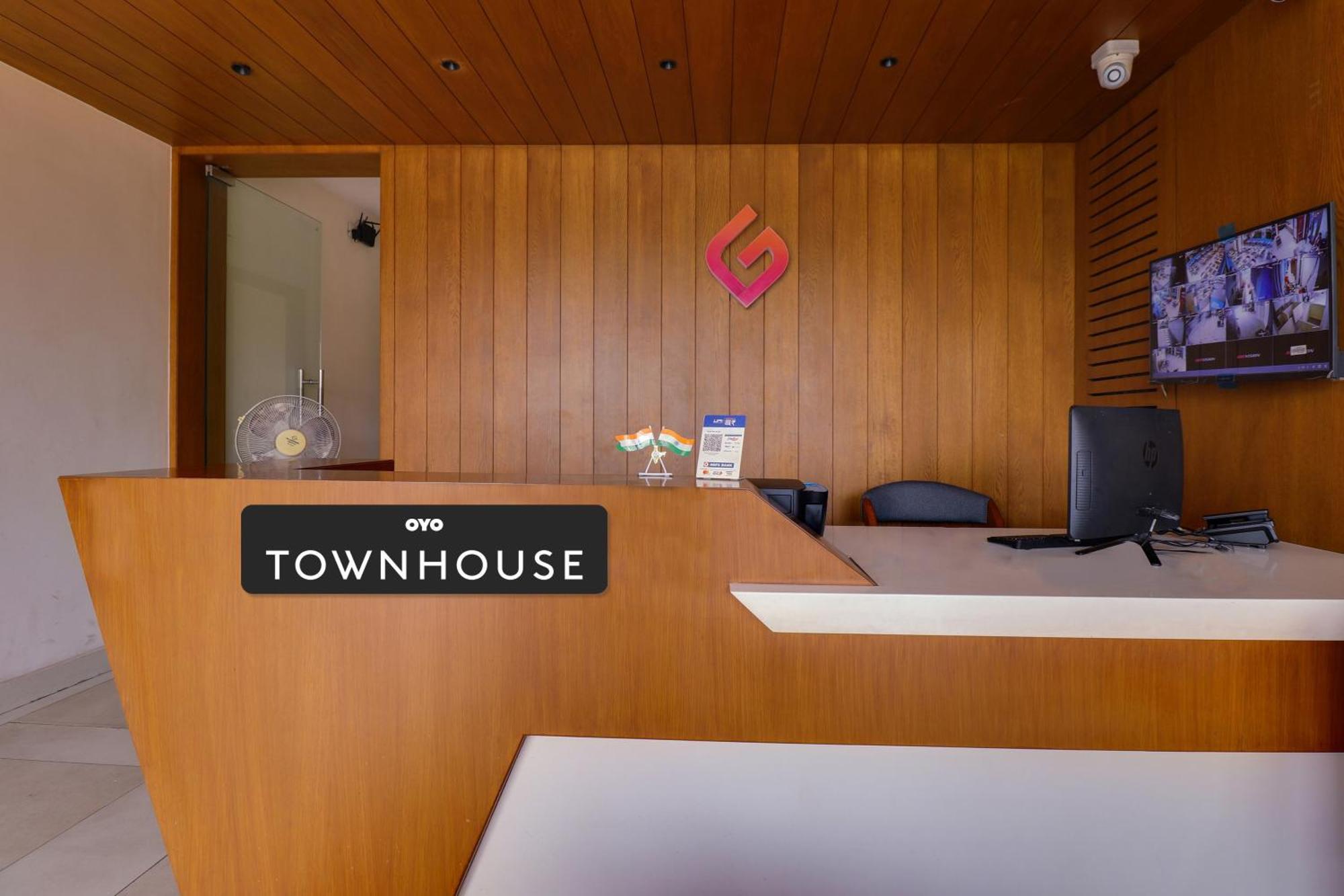 Super Townhouse Rcc Lamps Otel Visakhapatnam Dış mekan fotoğraf